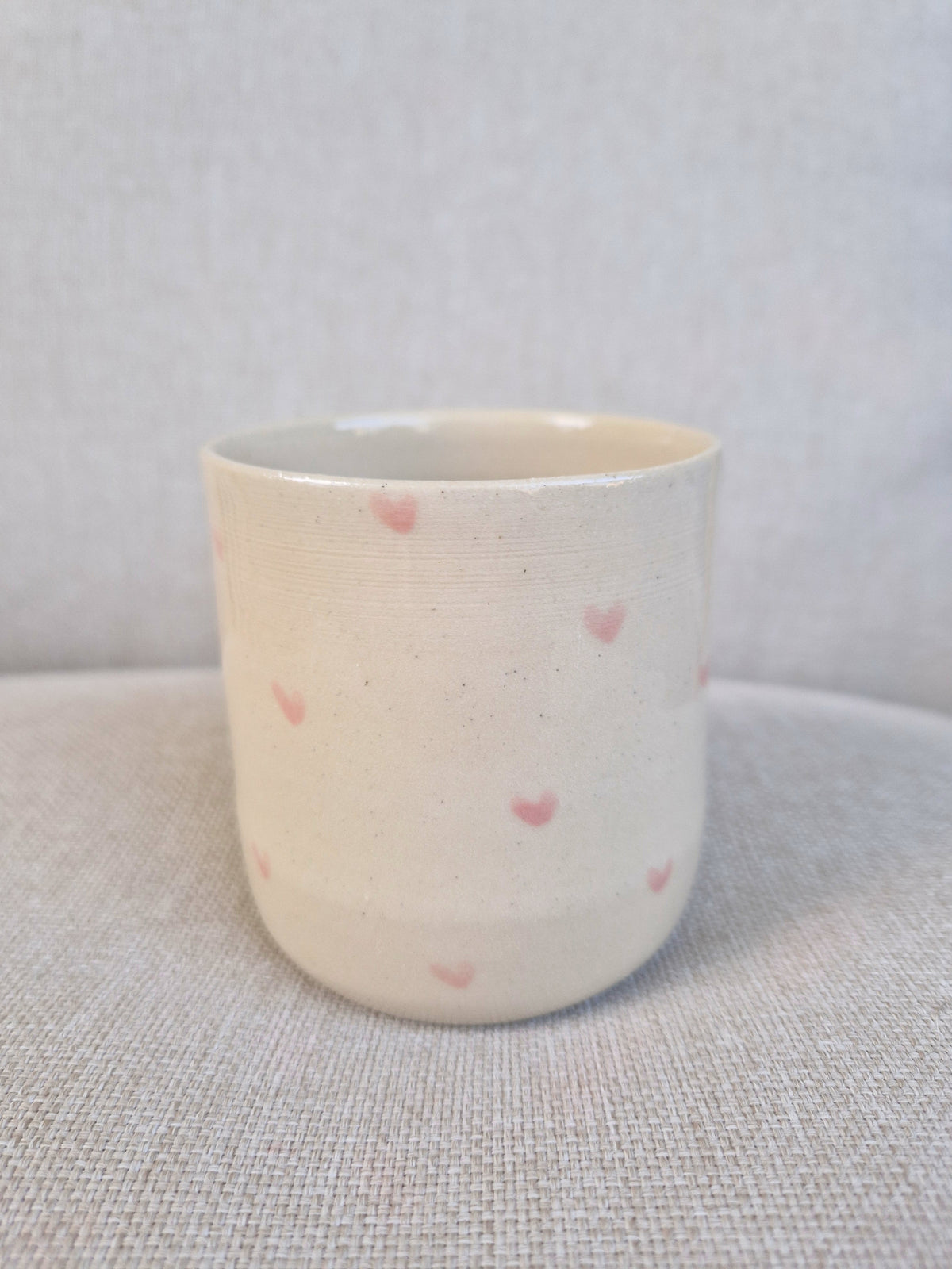 Tasse à thé cœurs roses